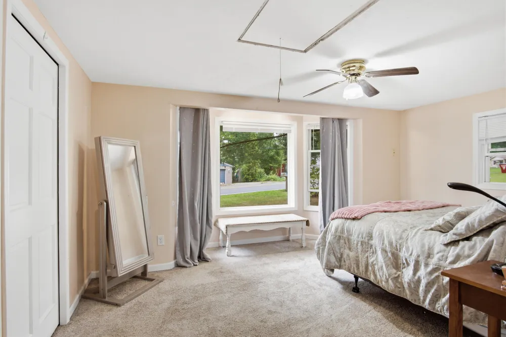 1508 E Hess Lake Drive Grant, MI 49327