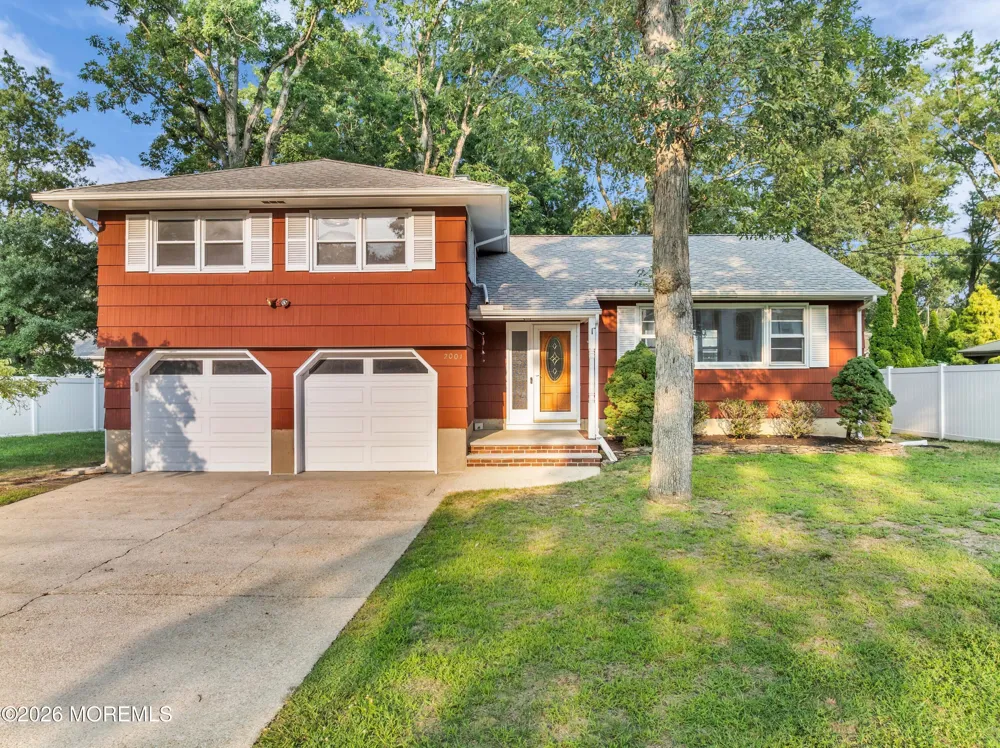 2001 Oakhurst Parkway Oakhurst, NJ 07755