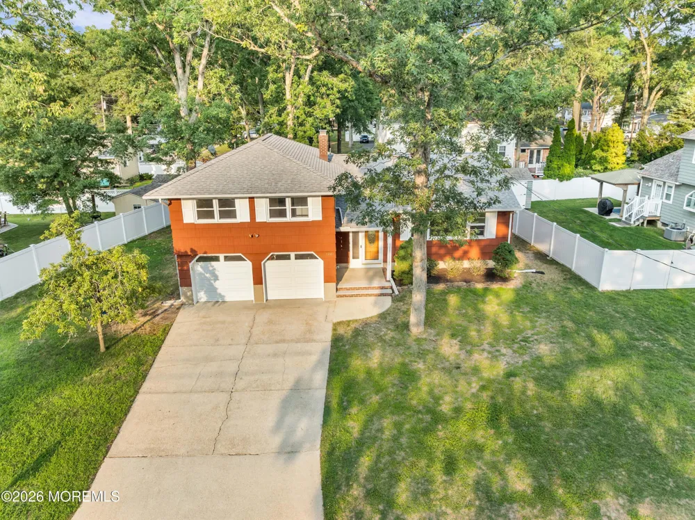 2001 Oakhurst Parkway Oakhurst, NJ 07755