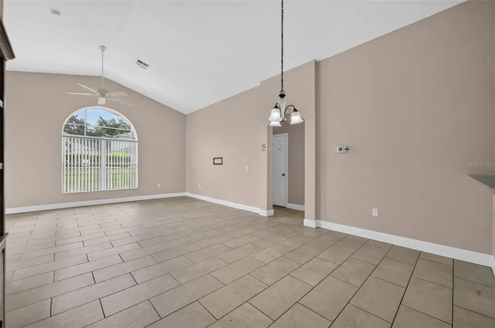 124 LANCASTER DRIVE Davenport, FL 33897