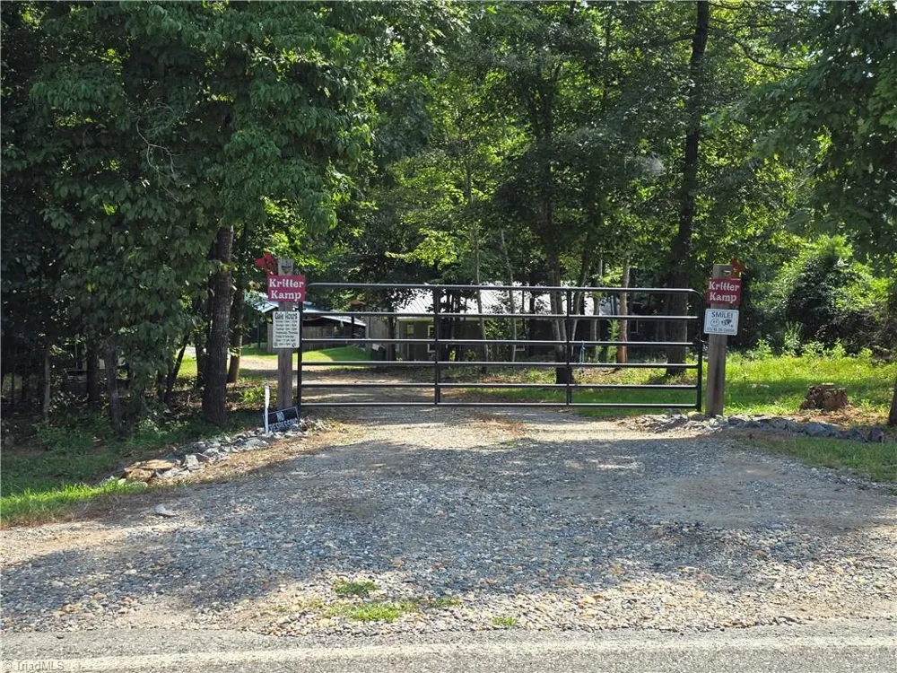 609 John Scott Road Pinnacle, NC 27043