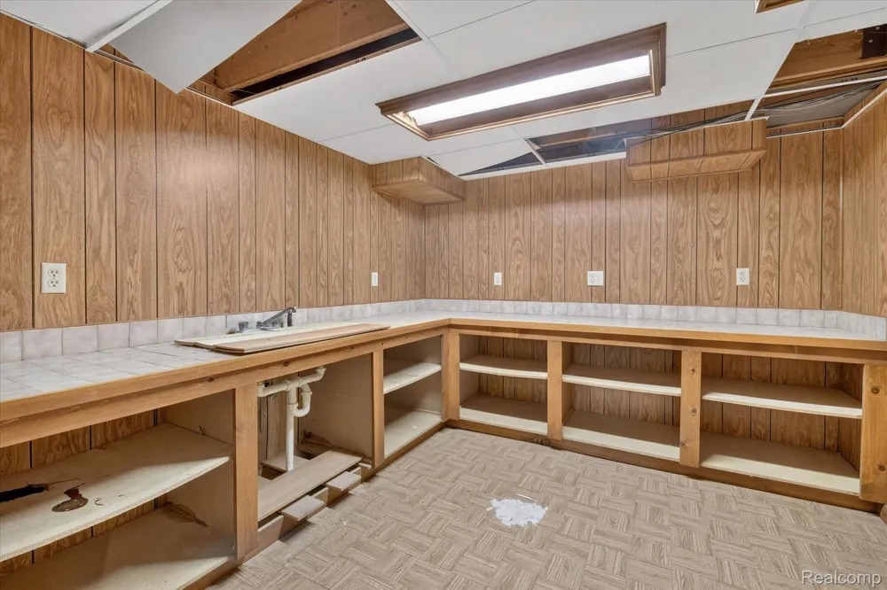 8940 Sarah Lane Grosse Ile Township, MI 48138