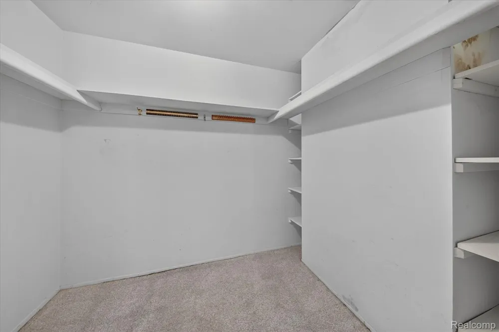 8940 Sarah Lane Grosse Ile Township, MI 48138