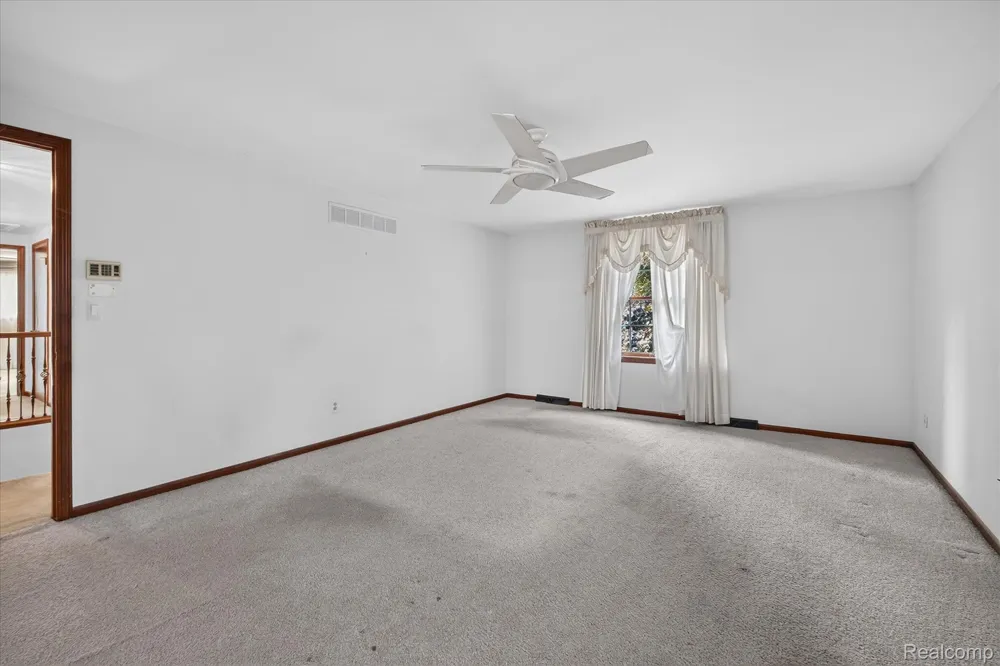 8940 Sarah Lane Grosse Ile Township, MI 48138