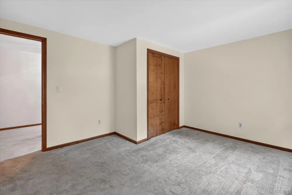 8940 Sarah Lane Grosse Ile Township, MI 48138