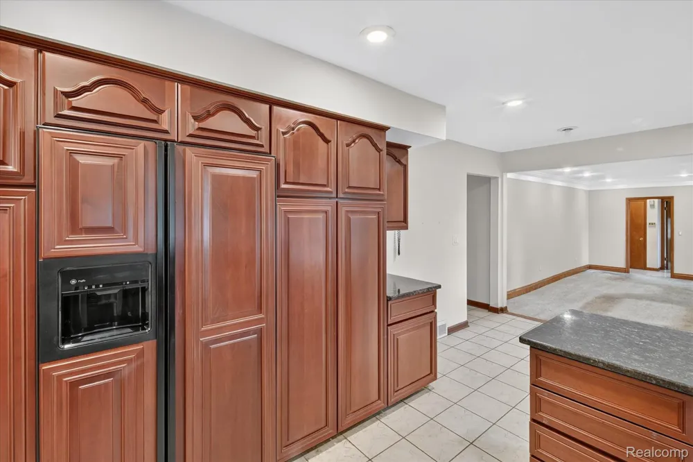 8940 Sarah Lane Grosse Ile Township, MI 48138