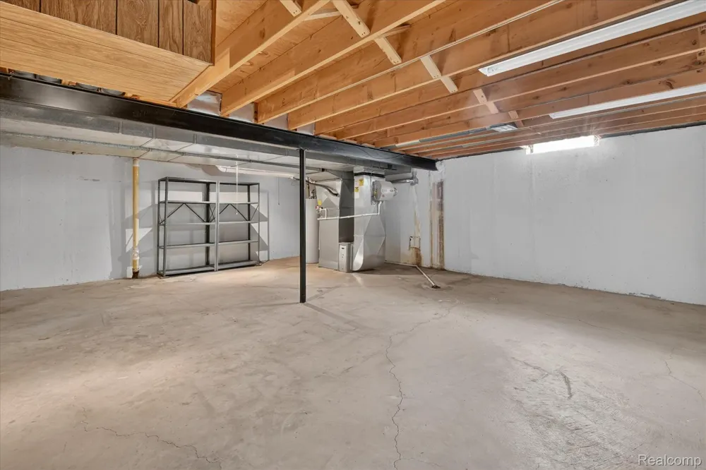 8940 Sarah Lane Grosse Ile Township, MI 48138