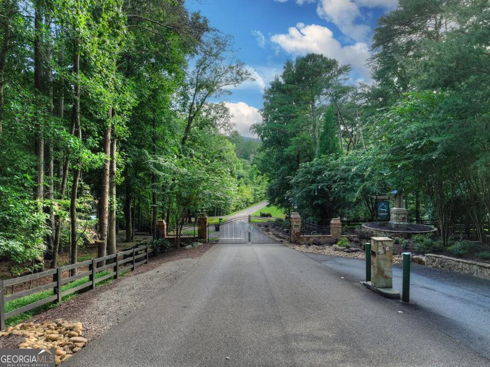 267 Sharp Mountain PKWY Jasper, GA 30143