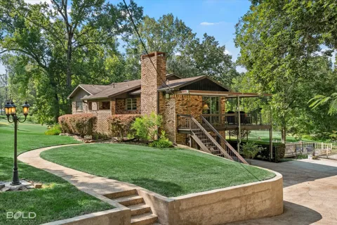 2838 Oak Mont Circle