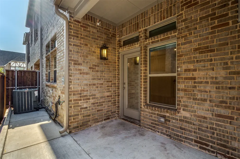 116 Harwood Drive Lewisville, TX 75067