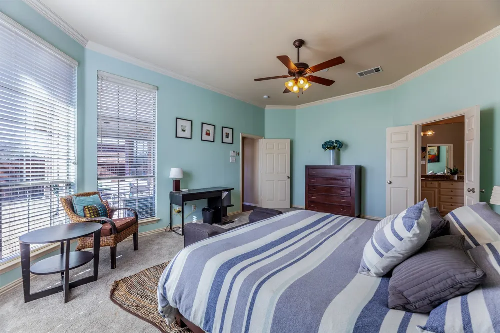 920 Fannin Drive Lantana, TX 76226