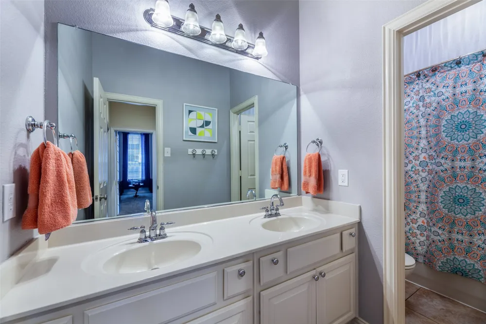 920 Fannin Drive Lantana, TX 76226