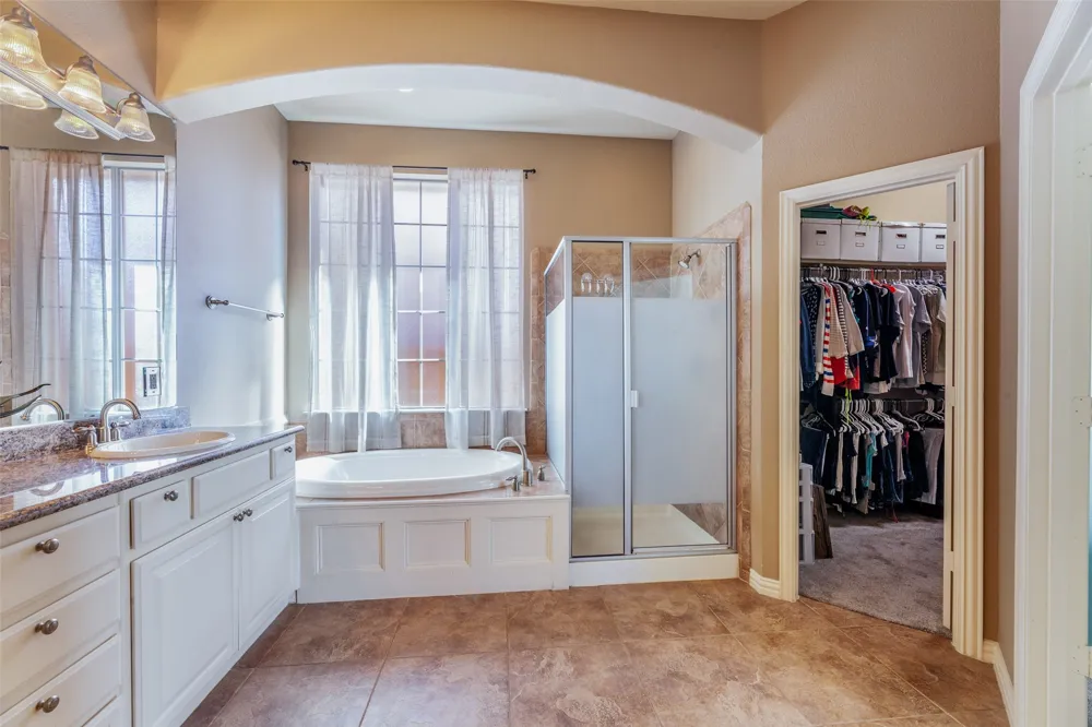 920 Fannin Drive Lantana, TX 76226