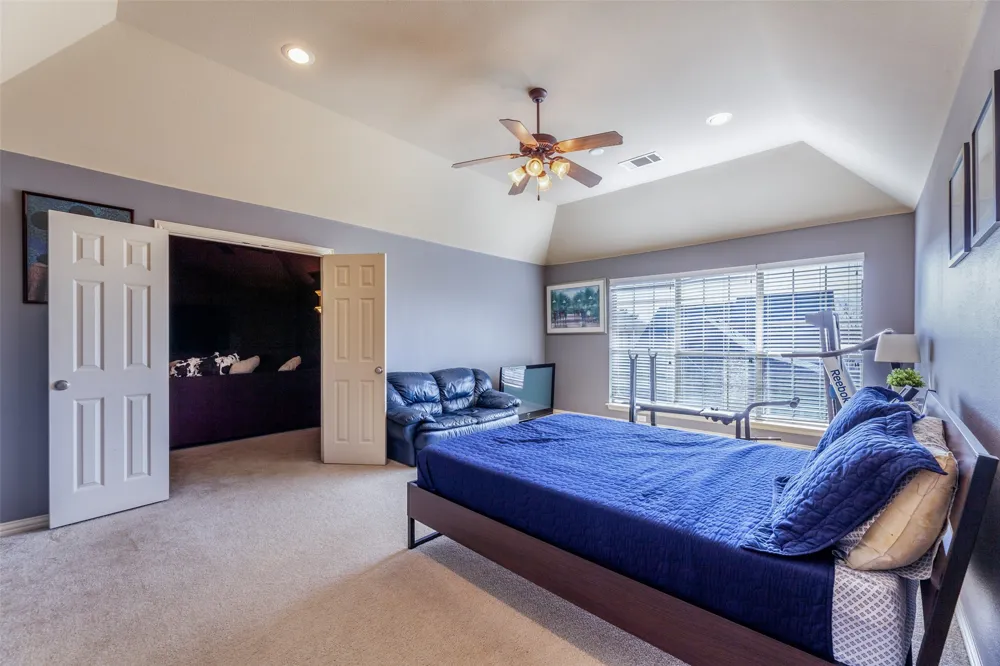 920 Fannin Drive Lantana, TX 76226