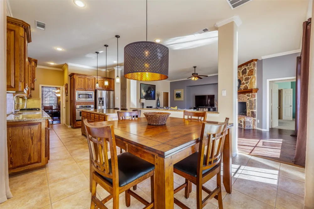 920 Fannin Drive Lantana, TX 76226