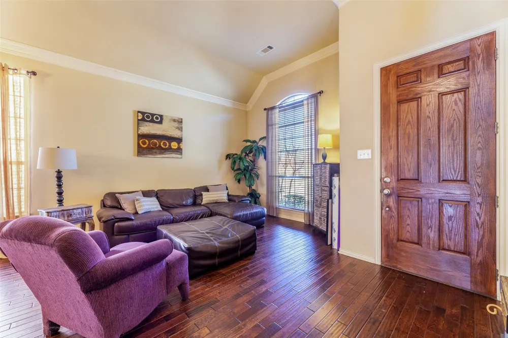 920 Fannin Drive Lantana, TX 76226