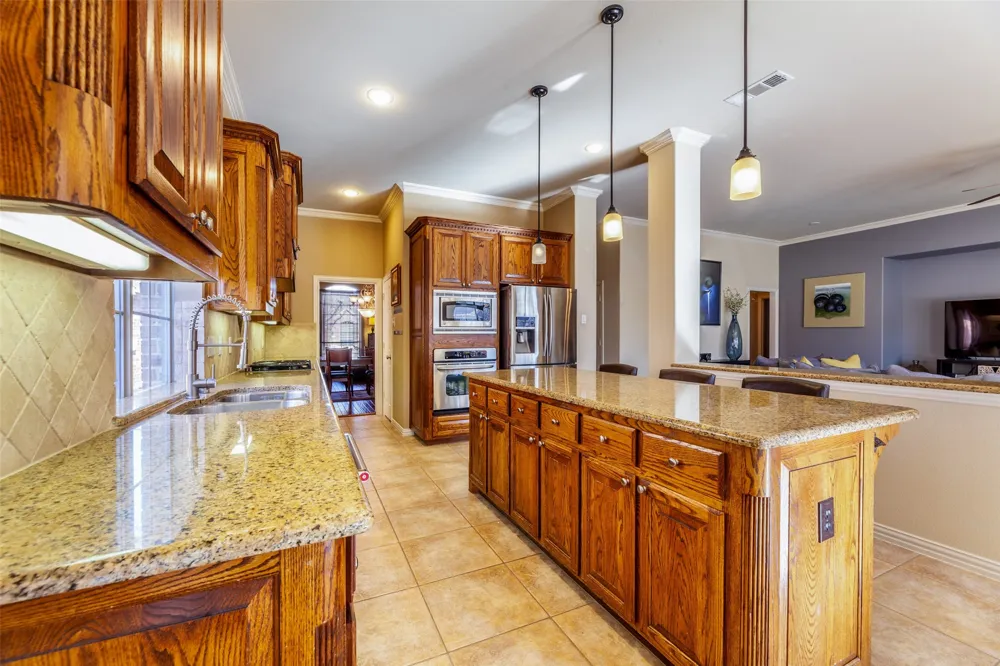 920 Fannin Drive Lantana, TX 76226