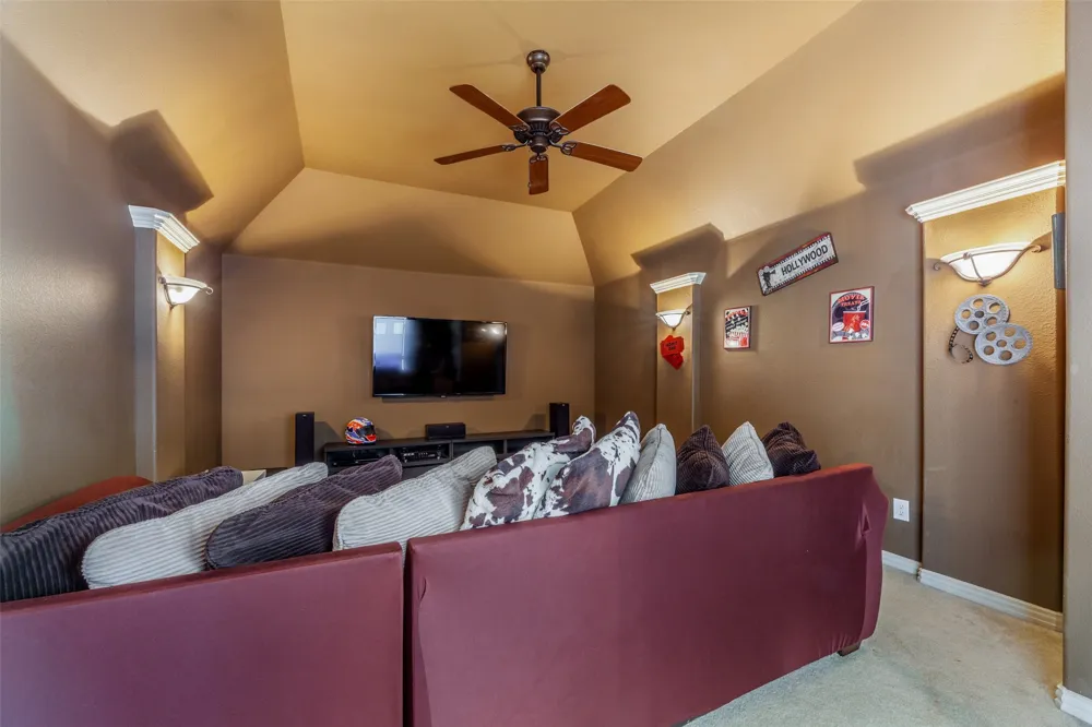 920 Fannin Drive Lantana, TX 76226