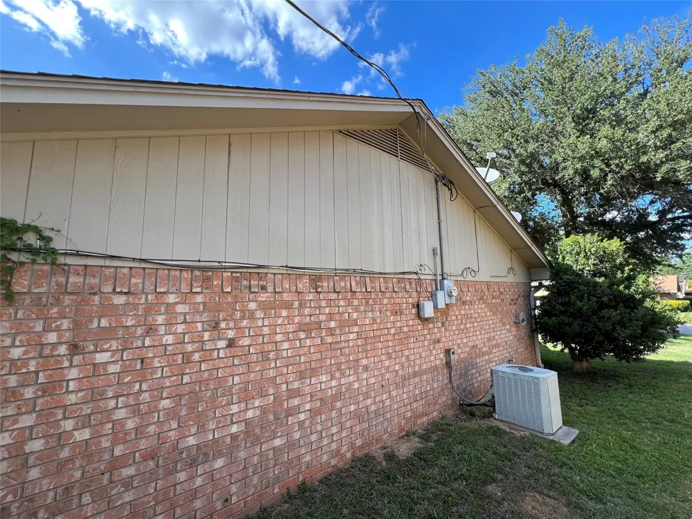 1348 Inglewood Drive Stephenville, TX 76401