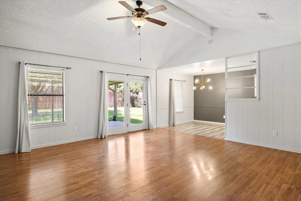 1348 Inglewood Drive Stephenville, TX 76401