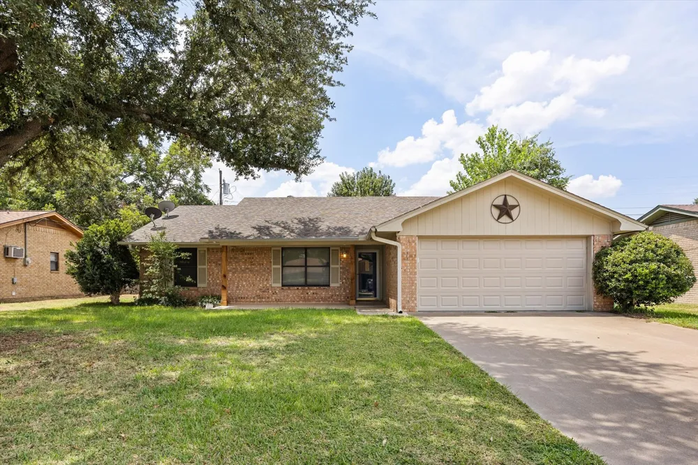 1348 Inglewood Drive Stephenville, TX 76401
