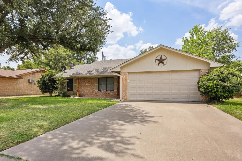 1348 Inglewood Drive Stephenville, TX 76401