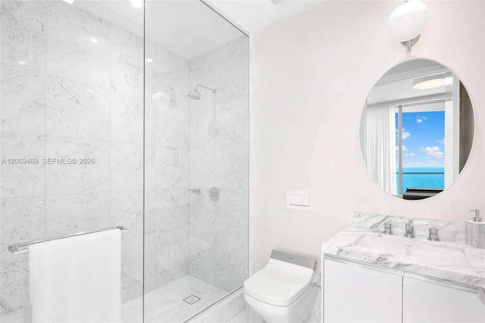 16901 Collins Ave #5305 Sunny Isles Beach, FL 33160