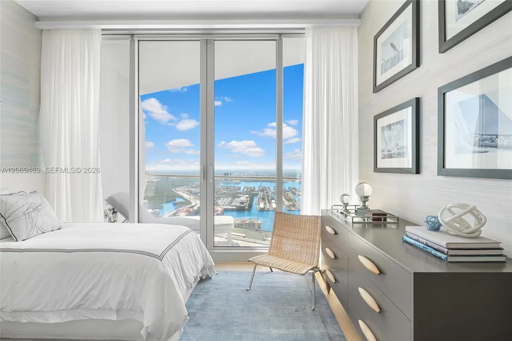 16901 Collins Ave #5305 Sunny Isles Beach, FL 33160