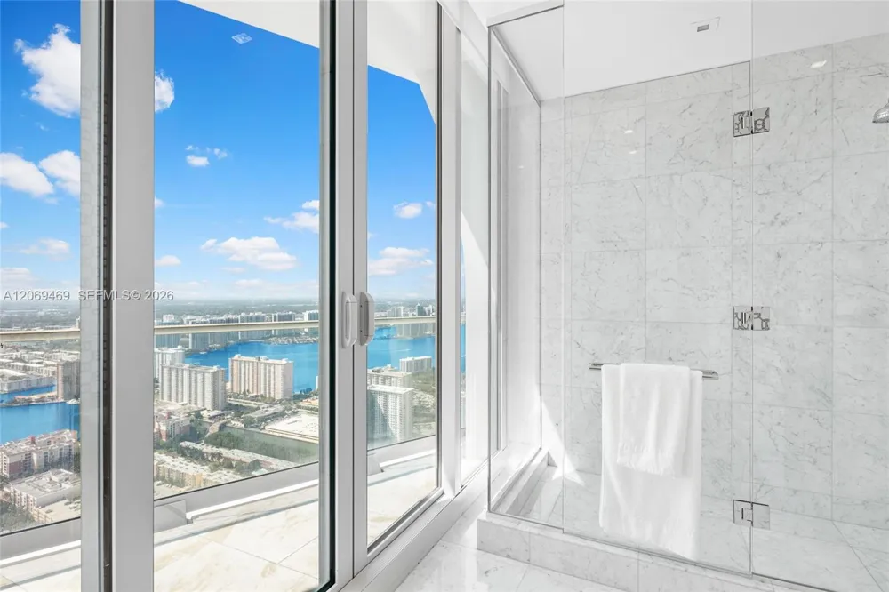 16901 Collins Ave #5305 Sunny Isles Beach, FL 33160