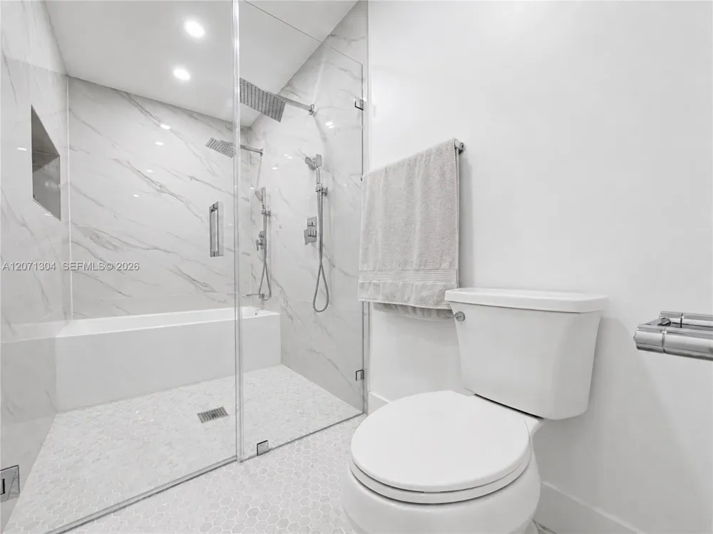 13710 SW 18th Ter Miami, FL 33175