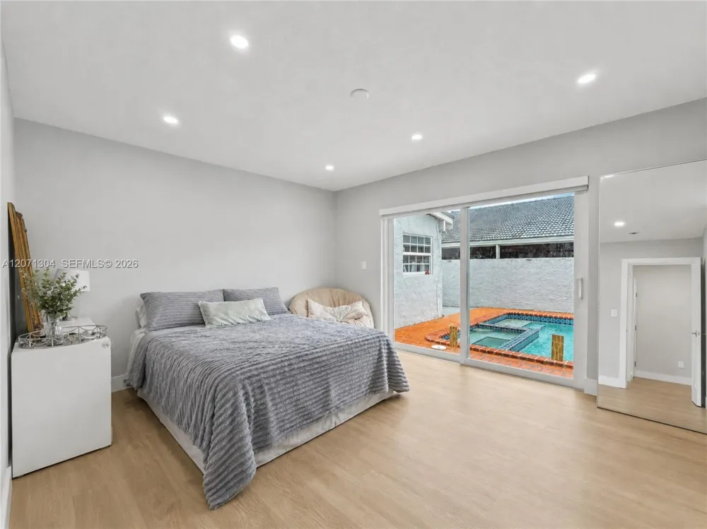 13710 SW 18th Ter Miami, FL 33175