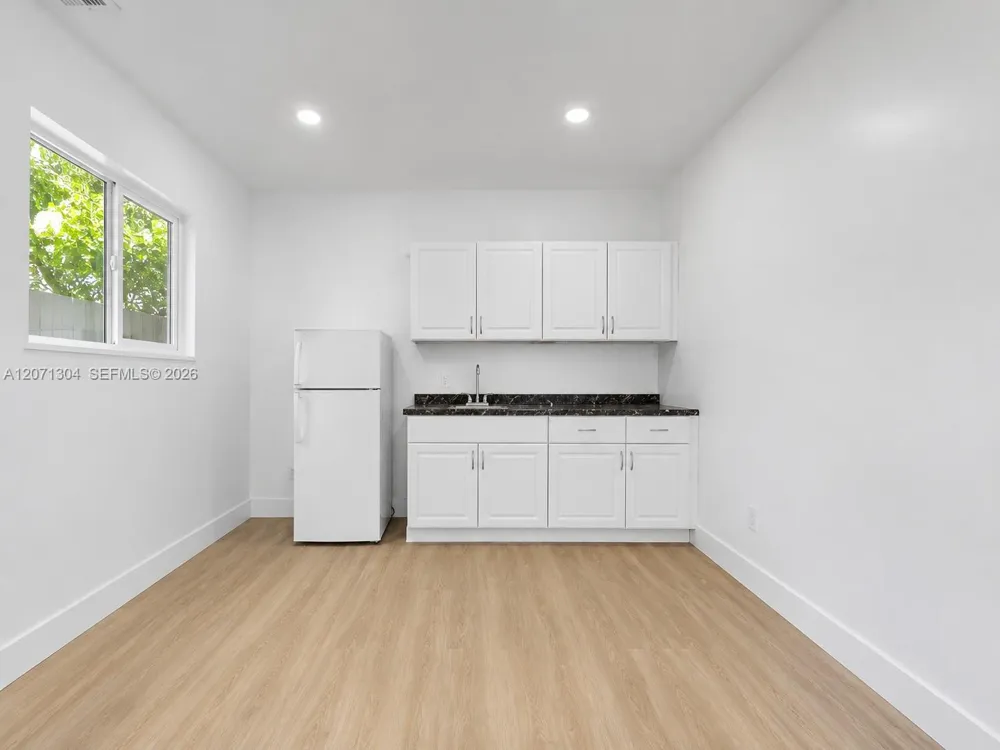 13710 SW 18th Ter Miami, FL 33175