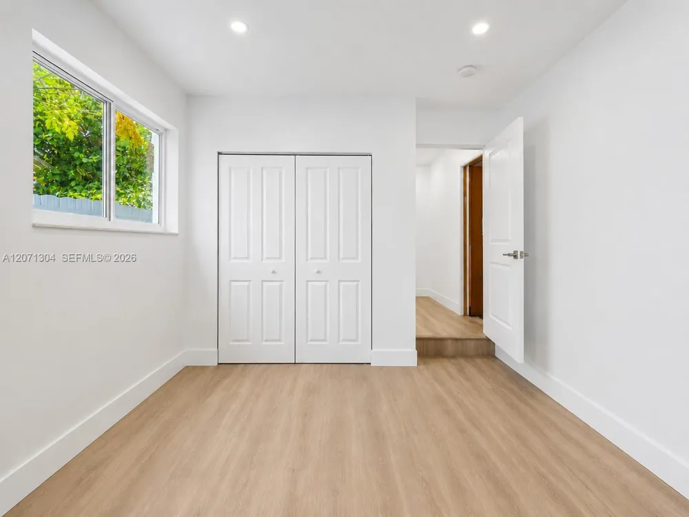 13710 SW 18th Ter Miami, FL 33175