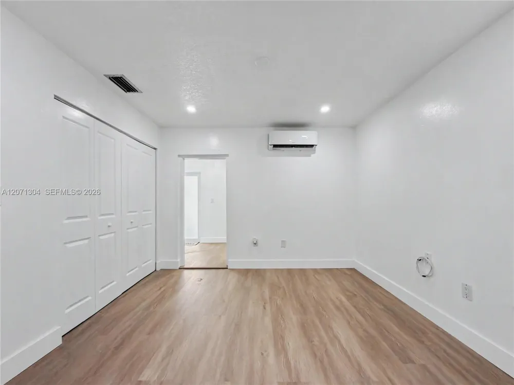 13710 SW 18th Ter Miami, FL 33175