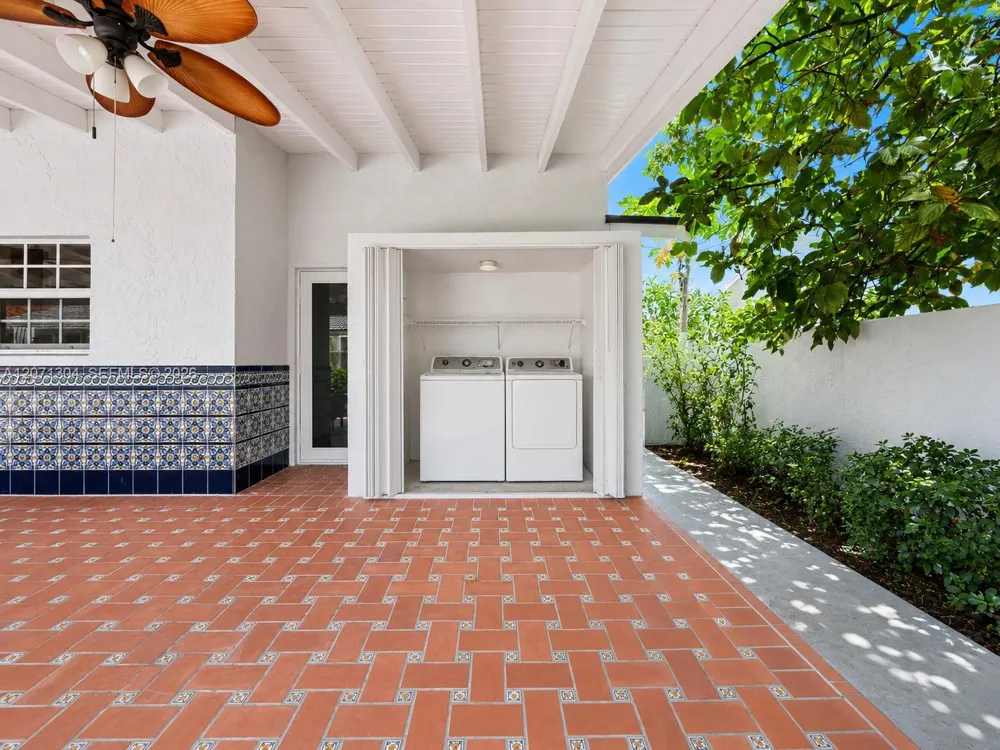 13710 SW 18th Ter Miami, FL 33175