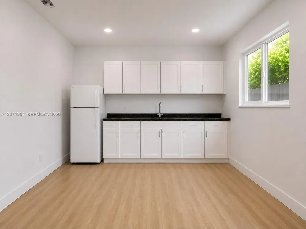 13710 SW 18th Ter Miami, FL 33175