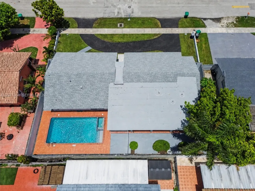 13710 SW 18th Ter Miami, FL 33175