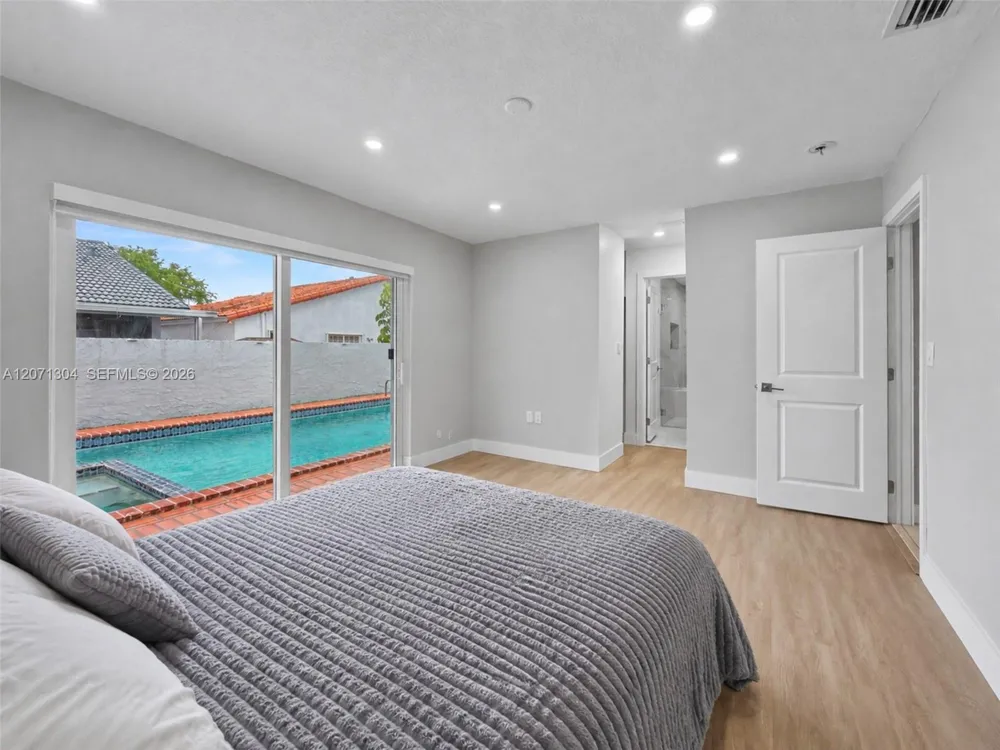 13710 SW 18th Ter Miami, FL 33175
