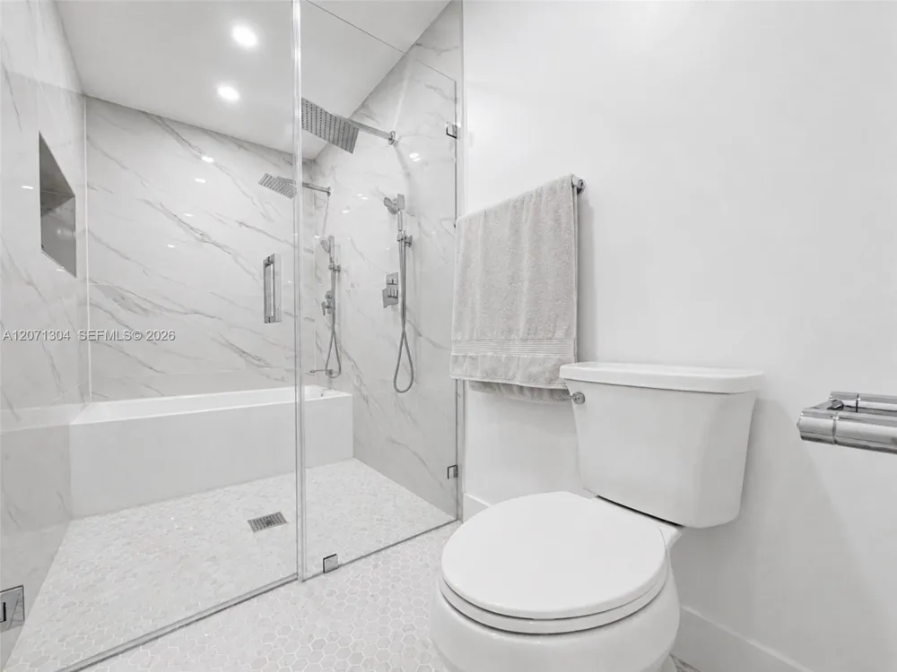13710 SW 18th Ter Miami, FL 33175