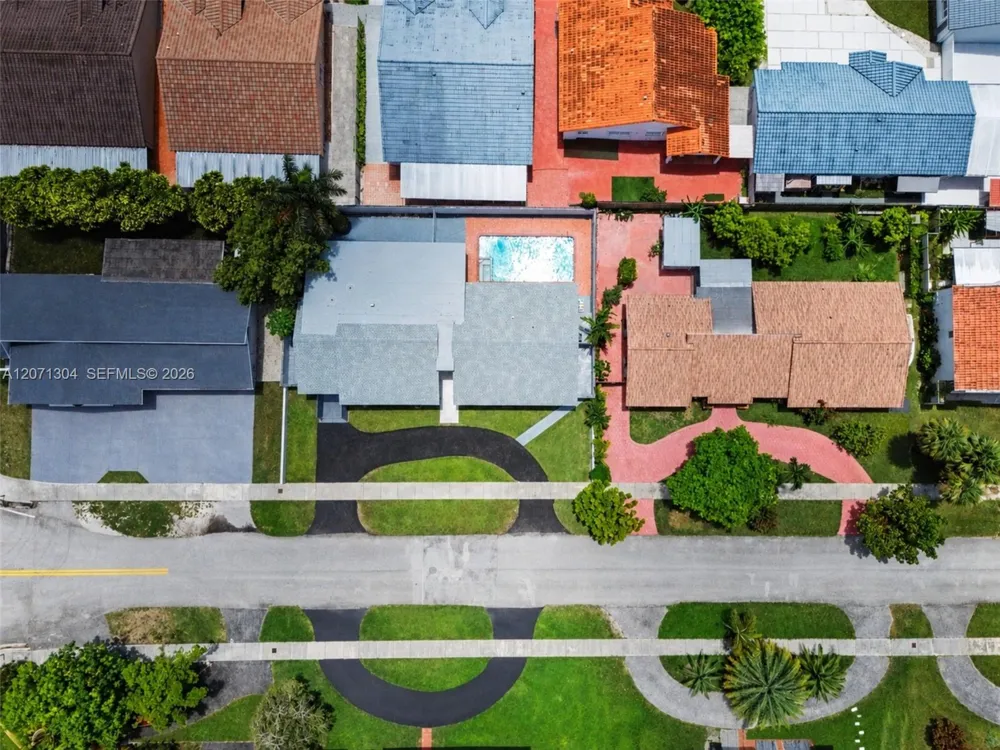 13710 SW 18th Ter Miami, FL 33175