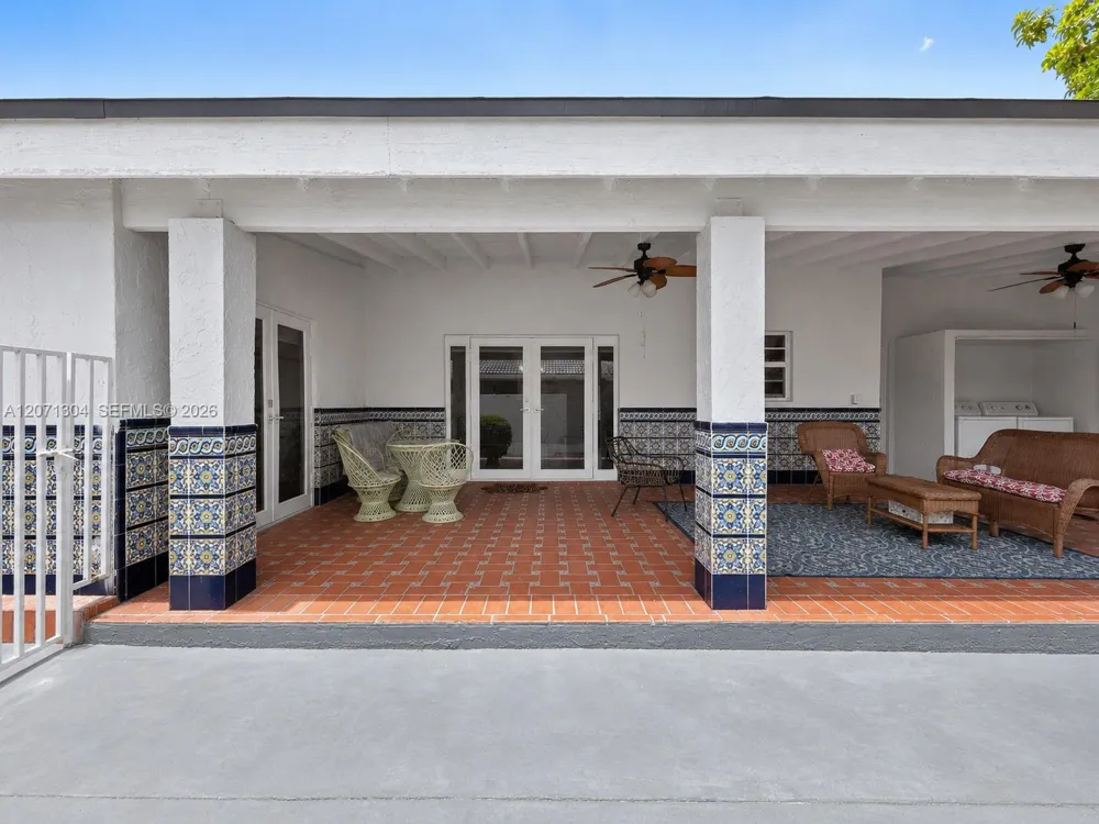 13710 SW 18th Ter Miami, FL 33175