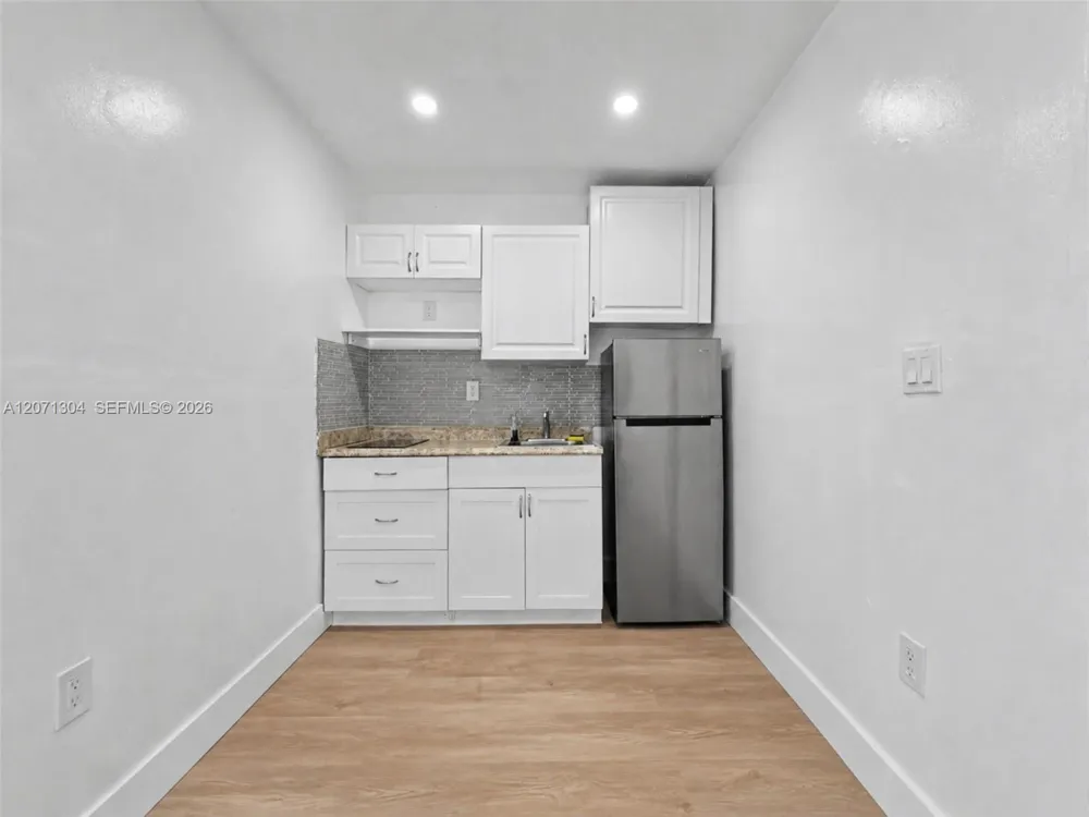13710 SW 18th Ter Miami, FL 33175