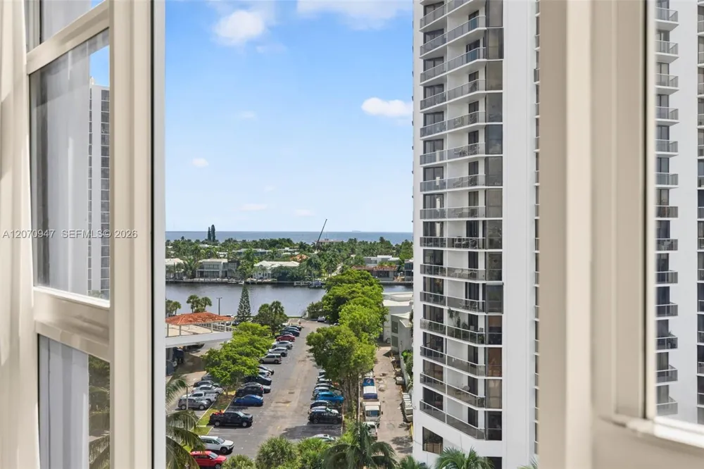 3731 Country Club Dr #1023 Aventura, FL 33180