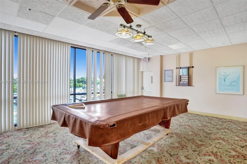 3731 Country Club Dr #1023 Aventura, FL 33180