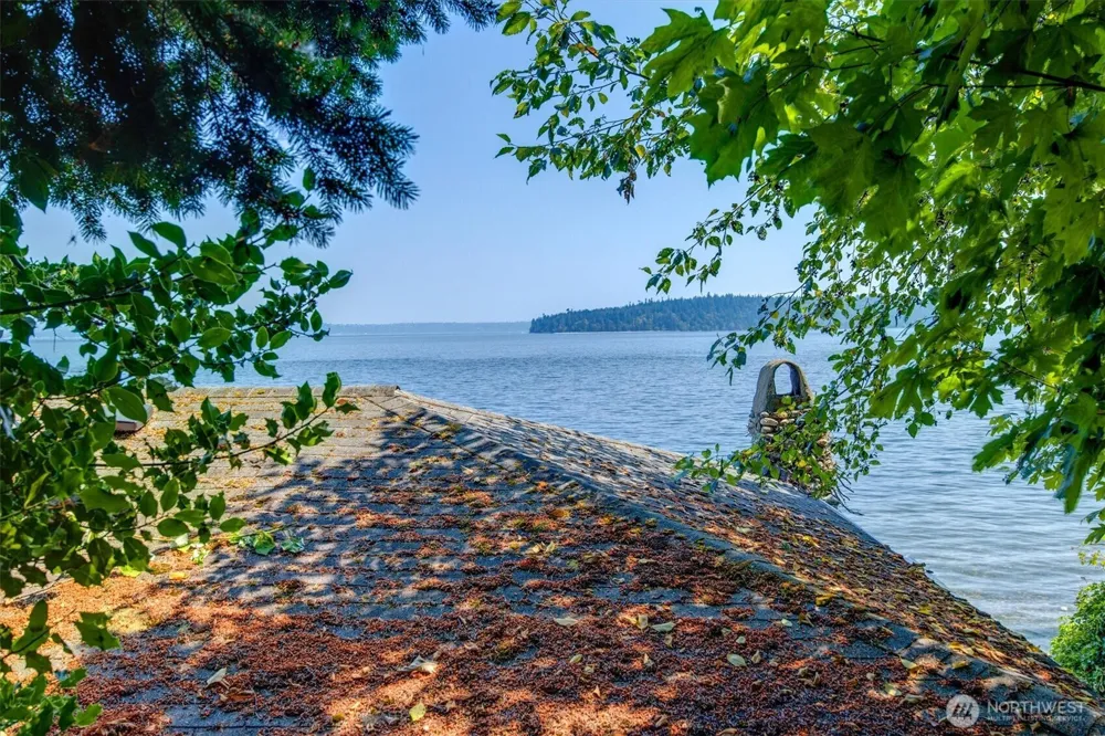 1239 Colchester Drive E Port Orchard, WA 98366