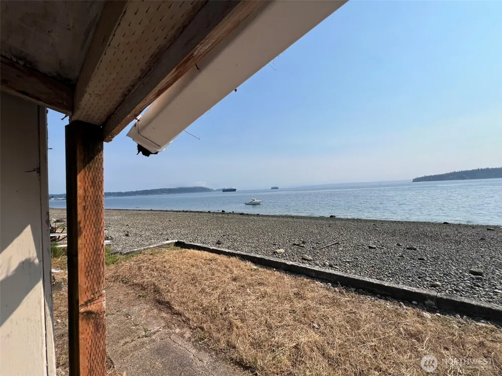 1239 Colchester Drive E Port Orchard, WA 98366