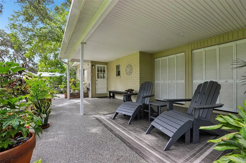 204 S BURLINGAME AVENUE Temple Terrace, FL 33617