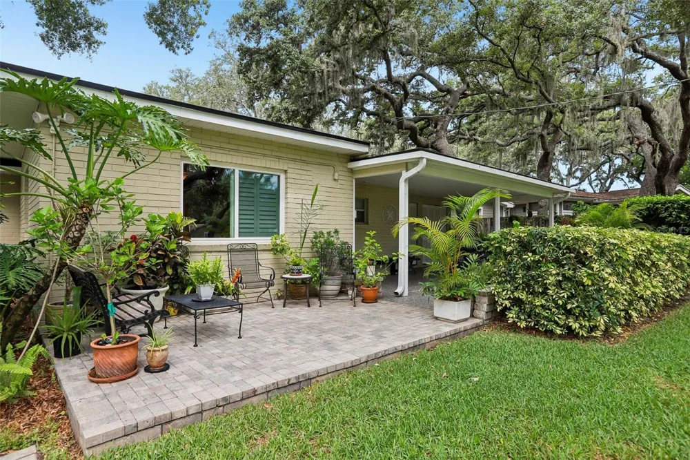 204 S BURLINGAME AVENUE Temple Terrace, FL 33617