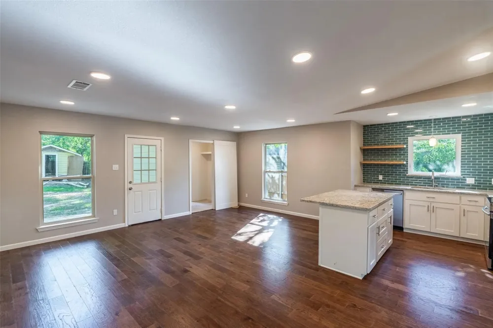 3105 Mitchell Street Greenville, TX 75402