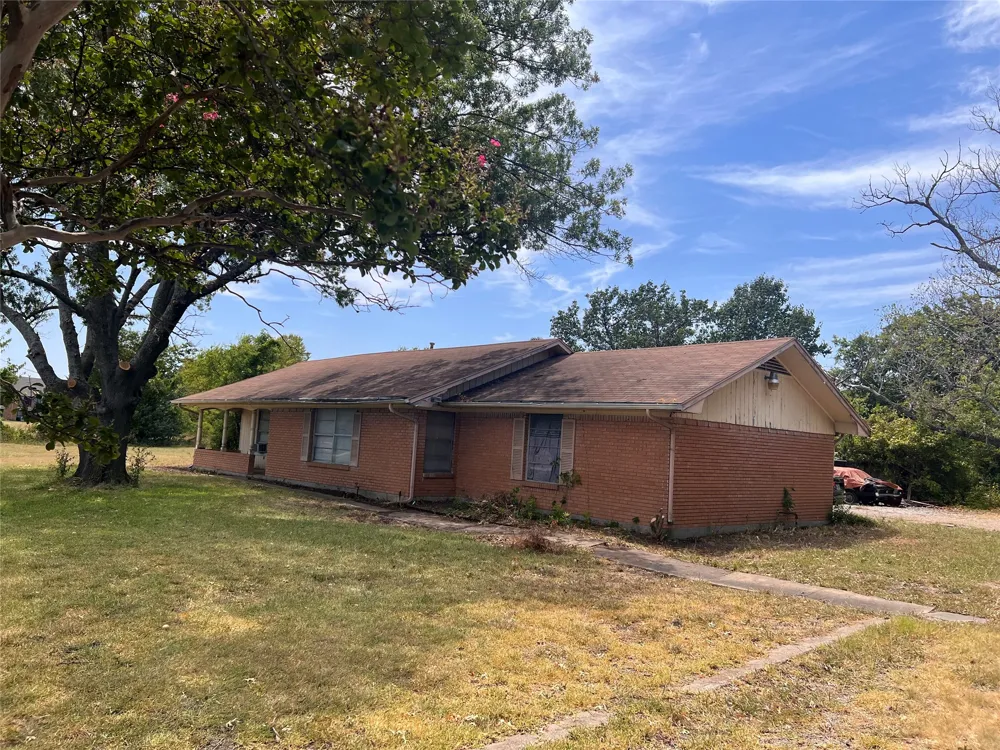 5249 Zion Road Garland, TX 75043